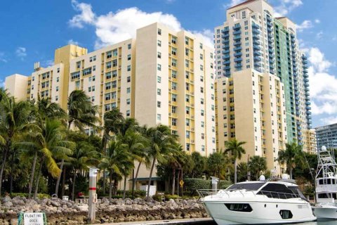 Los hoteles del suroeste de Florida se enfrentan a la escasez de personal