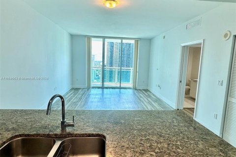 Condo in Miami, Florida, 1 bedroom  № 1375782 - photo 22