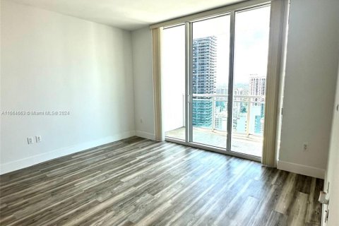 Condo in Miami, Florida, 1 bedroom  № 1375782 - photo 19