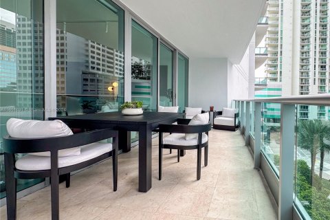 Condominio en venta en Miami, Florida, 1 dormitorio, 83.15 m2 № 1333673 - foto 20