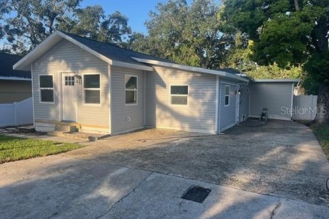 House in Clearwater, Florida 3 bedrooms, 123 sq.m. № 1393326 - photo 1