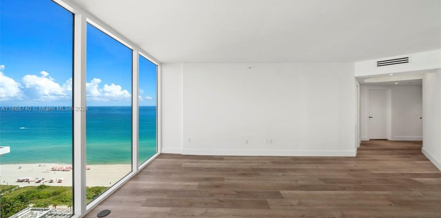 Condominio en Miami Beach, Florida, 2 dormitorios  № 1387865