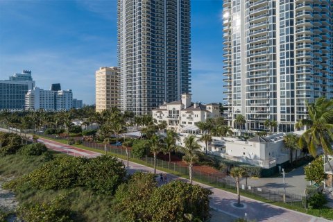 Condominio en venta en Miami Beach, Florida, 2 dormitorios, 128.21 m2 № 1387865 - foto 29