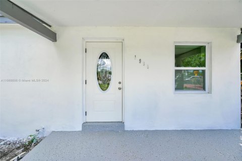 Villa ou maison à vendre à Opa-locka, Floride: 2 chambres, 55.18 m2 № 1387866 - photo 10