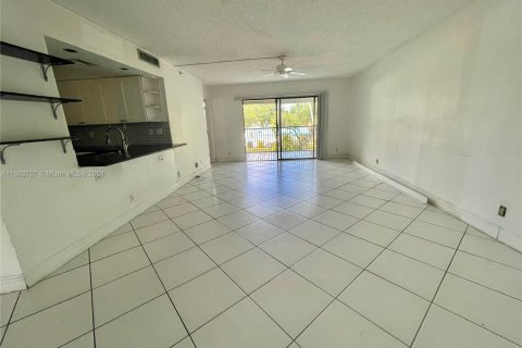 Condominio en venta en Pompano Beach, Florida, 2 dormitorios, 97.55 m2 № 1375574 - foto 9