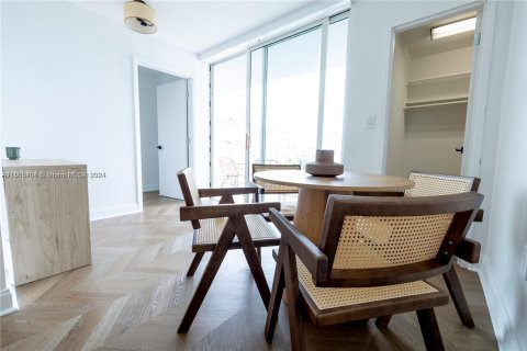 Condo in Miami Beach, Florida, 1 bedroom  № 1375534 - photo 4