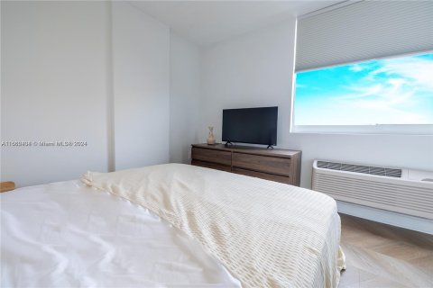 Condo in Miami Beach, Florida, 1 bedroom  № 1375534 - photo 6