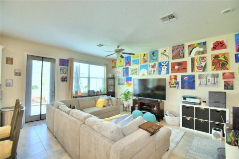 Townhouse in Kissimmee, Florida 3 bedrooms, 172.71 sq.m. № 1350231 - photo 16