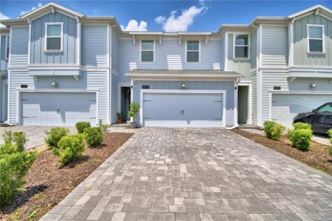 Townhouse in Kissimmee, Florida 3 bedrooms, 172.71 sq.m. № 1350231 - photo 1