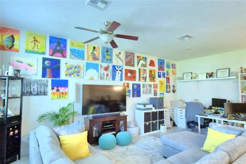 Townhouse in Kissimmee, Florida 3 bedrooms, 172.71 sq.m. № 1350231 - photo 17