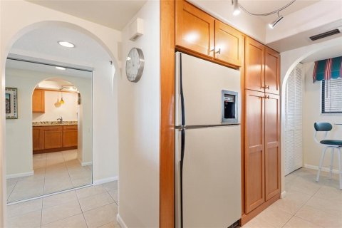 Condo in Orlando, Florida, 2 bedrooms  № 1350268 - photo 18