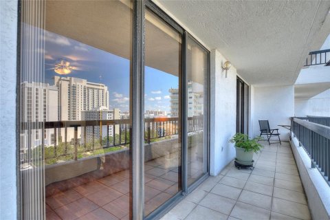 Condo in Orlando, Florida, 2 bedrooms  № 1350268 - photo 9