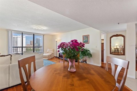 Condo in Orlando, Florida, 2 bedrooms  № 1350268 - photo 24