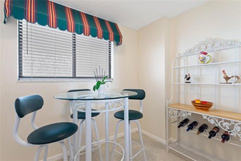 Condo in Orlando, Florida, 2 bedrooms  № 1350268 - photo 20