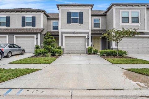 Touwnhouse à vendre à Wesley Chapel, Floride: 3 chambres, 163.51 m2 № 1361498 - photo 1