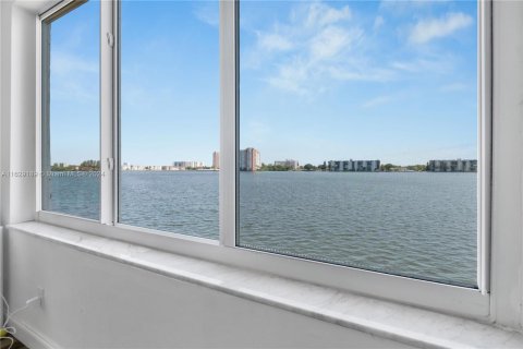 Copropriété à vendre à Miami, Floride: 1 chambre, 77.11 m2 № 1290683 - photo 8