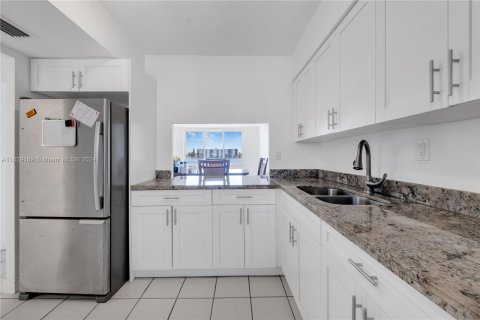 Copropriété à vendre à Miami, Floride: 1 chambre, 77.11 m2 № 1290683 - photo 2