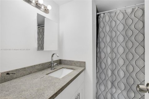 Copropriété à vendre à Miami, Floride: 1 chambre, 77.11 m2 № 1290683 - photo 18