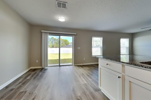 Villa ou maison à louer à Palm Coast, Floride: 5 chambres, 211.26 m2 № 887289 - photo 6