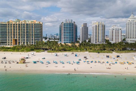 Condo in Miami Beach, Florida, 2 bedrooms  № 1407804 - photo 2