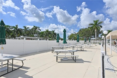 Condo in Delray Beach, Florida, 2 bedrooms  № 1407803 - photo 29