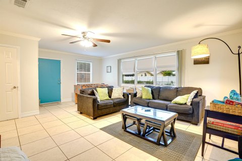 Casa en venta en Vero Beach, Florida, 4 dormitorios, 156.73 m2 № 884606 - foto 1