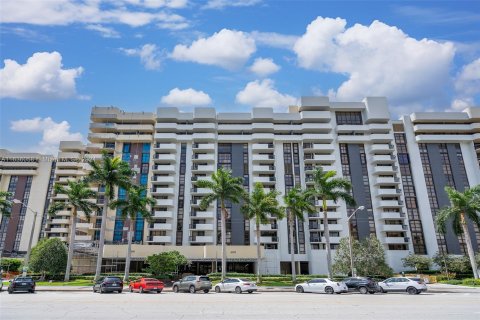 Condominio en venta en Coral Gables, Florida, 2 dormitorios, 104.89 m2 № 1306040 - foto 3