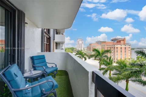 Condo in Coral Gables, Florida, 2 bedrooms  № 1306040 - photo 27