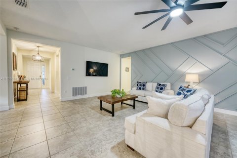 Villa ou maison à vendre à Kissimmee, Floride: 4 chambres, 253.34 m2 № 1306045 - photo 16