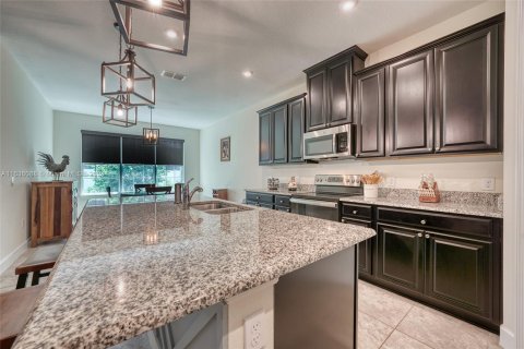 Villa ou maison à vendre à Kissimmee, Floride: 4 chambres, 253.34 m2 № 1306045 - photo 30