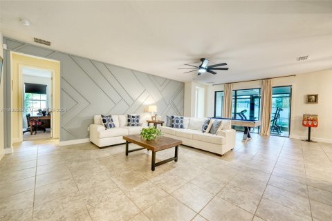 Villa ou maison à vendre à Kissimmee, Floride: 4 chambres, 253.34 m2 № 1306045 - photo 19