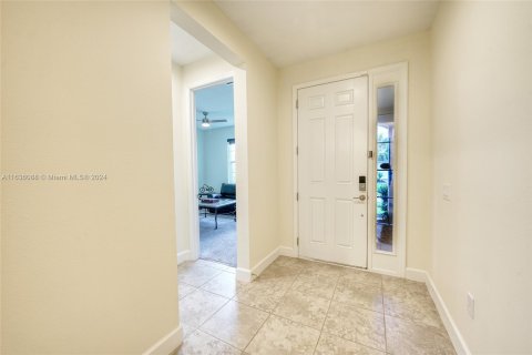 Villa ou maison à vendre à Kissimmee, Floride: 4 chambres, 253.34 m2 № 1306045 - photo 13