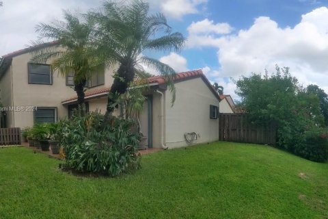 Villa ou maison à vendre à Hialeah, Floride: 3 chambres, 187.94 m2 № 1345223 - photo 23