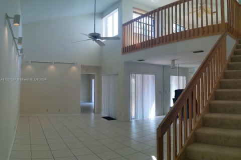 Villa ou maison à vendre à Hialeah, Floride: 3 chambres, 187.94 m2 № 1345223 - photo 1