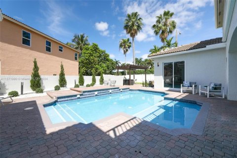 House in Miramar, Florida 5 bedrooms, 292.55 sq.m. № 1128400 - photo 20