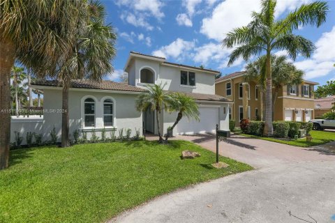 House in Miramar, Florida 5 bedrooms, 292.55 sq.m. № 1128400 - photo 3