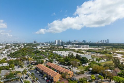 Купить квартиру в Майами, Флорида 2 комнаты, 64м2, № 386446 - фото 3