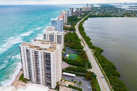 Copropriété à vendre à Riviera Beach, Floride: 3 chambres, 209.03 m2 № 883385 - photo 20