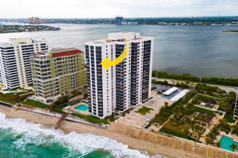 Condominio en venta en Riviera Beach, Florida, 3 dormitorios, 209.03 m2 № 883385 - foto 7