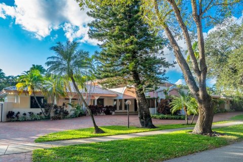 Villa ou maison à vendre à Miami Lakes, Floride: 5 chambres, 599.68 m2 № 1118459 - photo 2