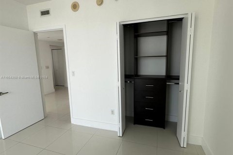 Copropriété à louer à Miami, Floride: 2 chambres, 142.05 m2 № 1348864 - photo 16