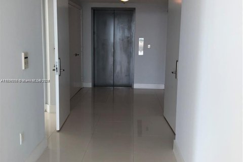 Copropriété à louer à Miami, Floride: 2 chambres, 142.05 m2 № 1348864 - photo 2