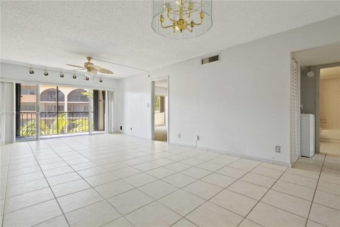 Condominio en venta en Sunrise, Florida, 2 dormitorios, 99.78 m2 № 1120651 - foto 18