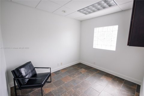 Office in Fort Lauderdale, Florida № 850281 - photo 2