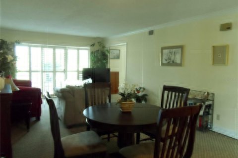 Condo in Wesley Chapel, Florida, 3 bedrooms  № 1376647 - photo 5