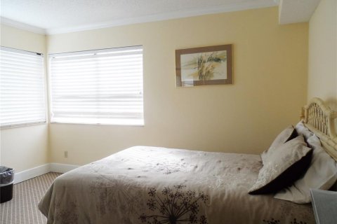 Condo in Wesley Chapel, Florida, 3 bedrooms  № 1376647 - photo 18