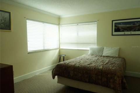 Condo in Wesley Chapel, Florida, 3 bedrooms  № 1376647 - photo 8