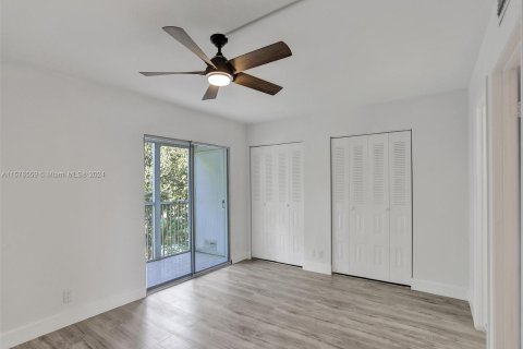 Copropriété à vendre à Pembroke Pines, Floride: 1 chambre, 75.34 m2 № 1153457 - photo 15