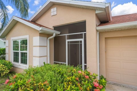 Villa ou maison à vendre à North Port, Floride: 3 chambres, 153.01 m2 № 1296690 - photo 4