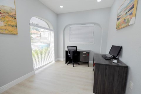 Immobilier commercial à vendre à Orlando, Floride: 321.63 m2 № 1369949 - photo 14